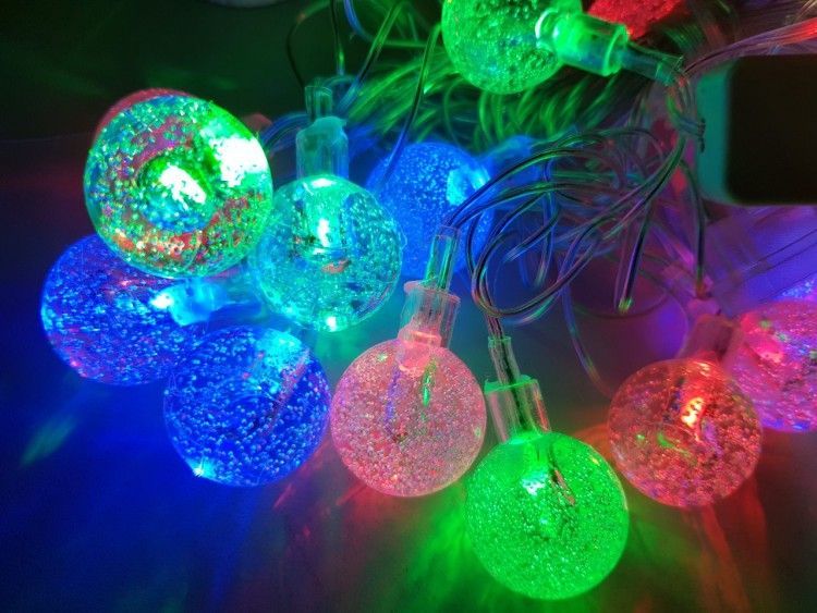 Гирлянда цветные шарики комнатная